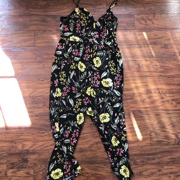 Express Pants - Floral jumpsuit